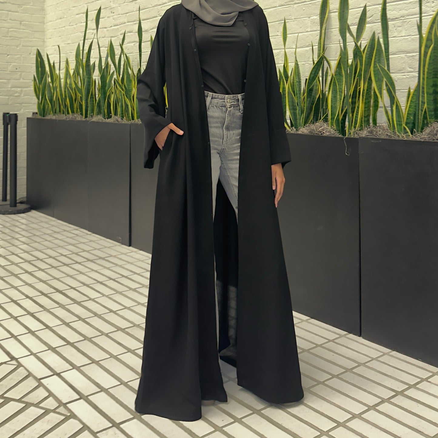Signature Straight Abaya - Black